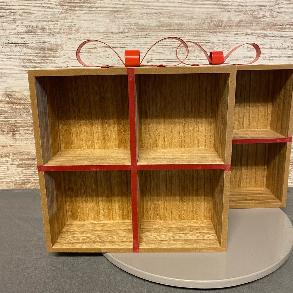 NWT Target Red Bow Miniature Shelf Display Set of 2